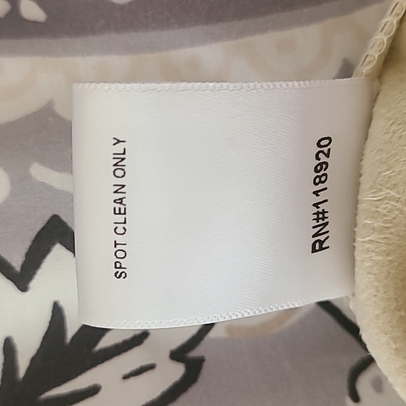 Lucy Paris faux leather paperbag waist shorts XS - Picture 4 of 6